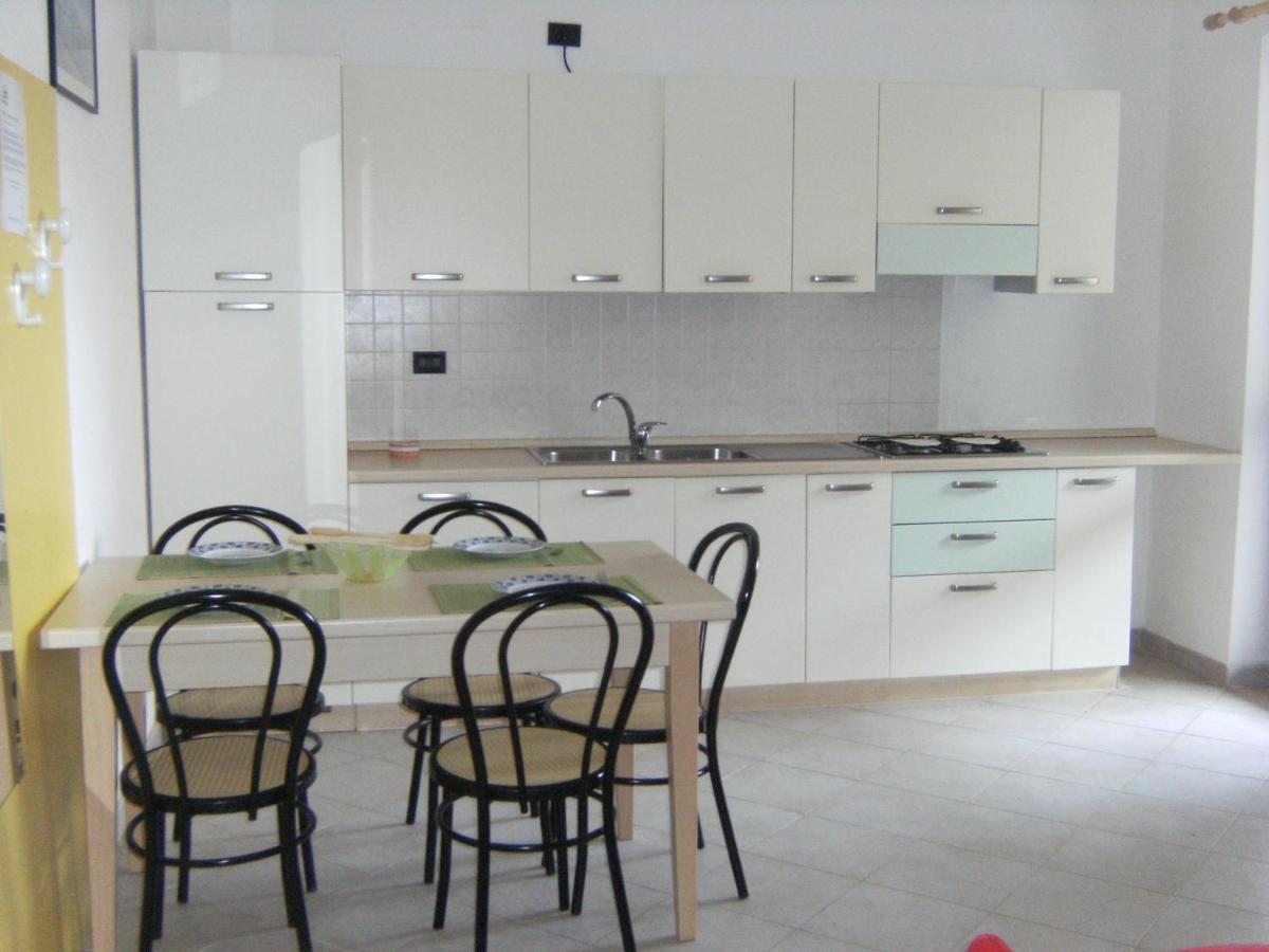 Residence La Darsena 이솔라 카포 리주토 외부 사진