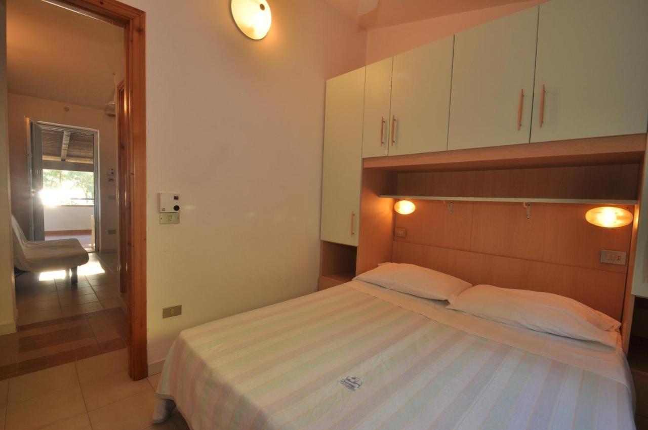 Residence La Darsena 이솔라 카포 리주토 외부 사진